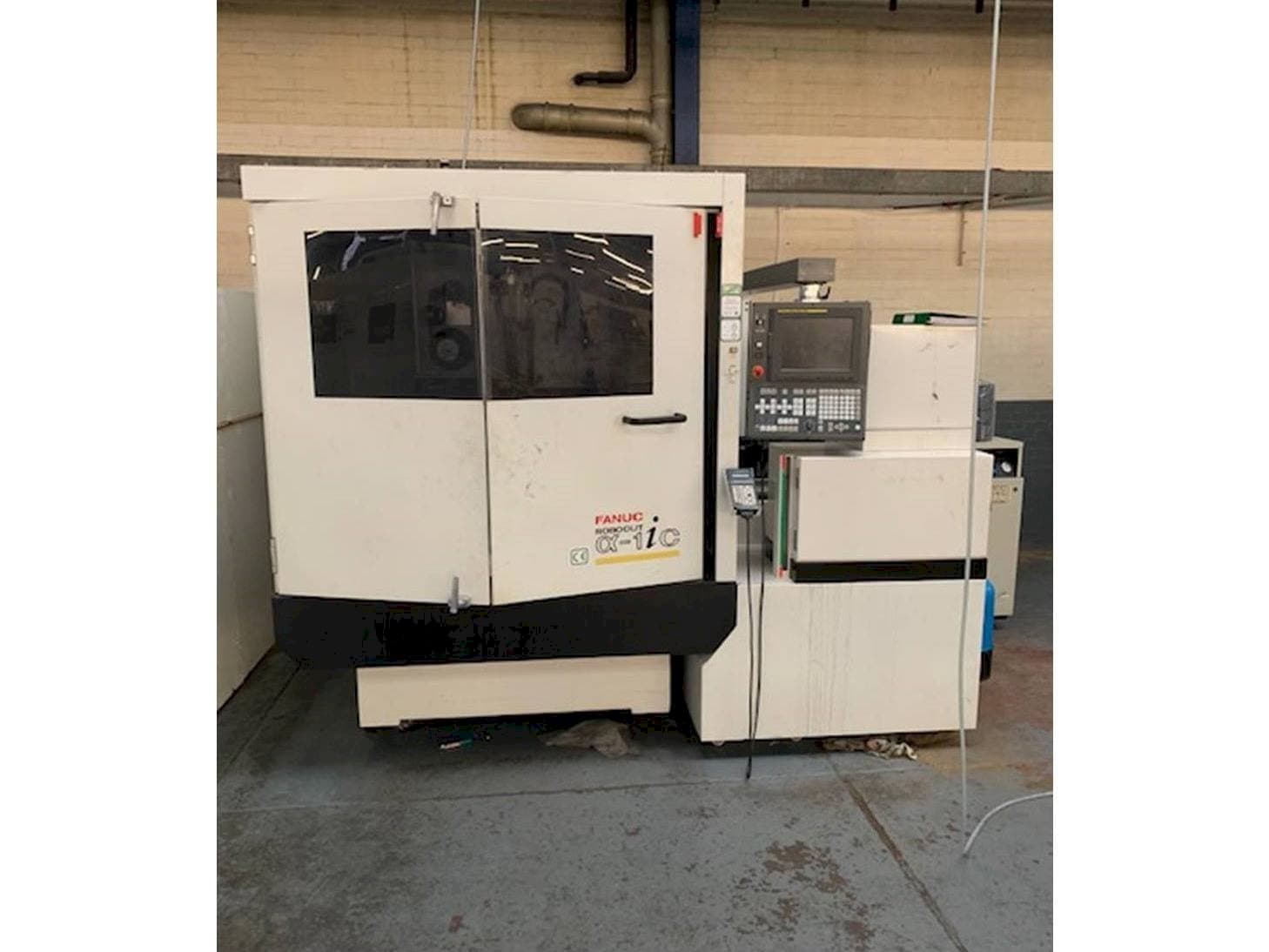 Front view of FANUC ROBOCUT Alpha -1iC S Axis machine