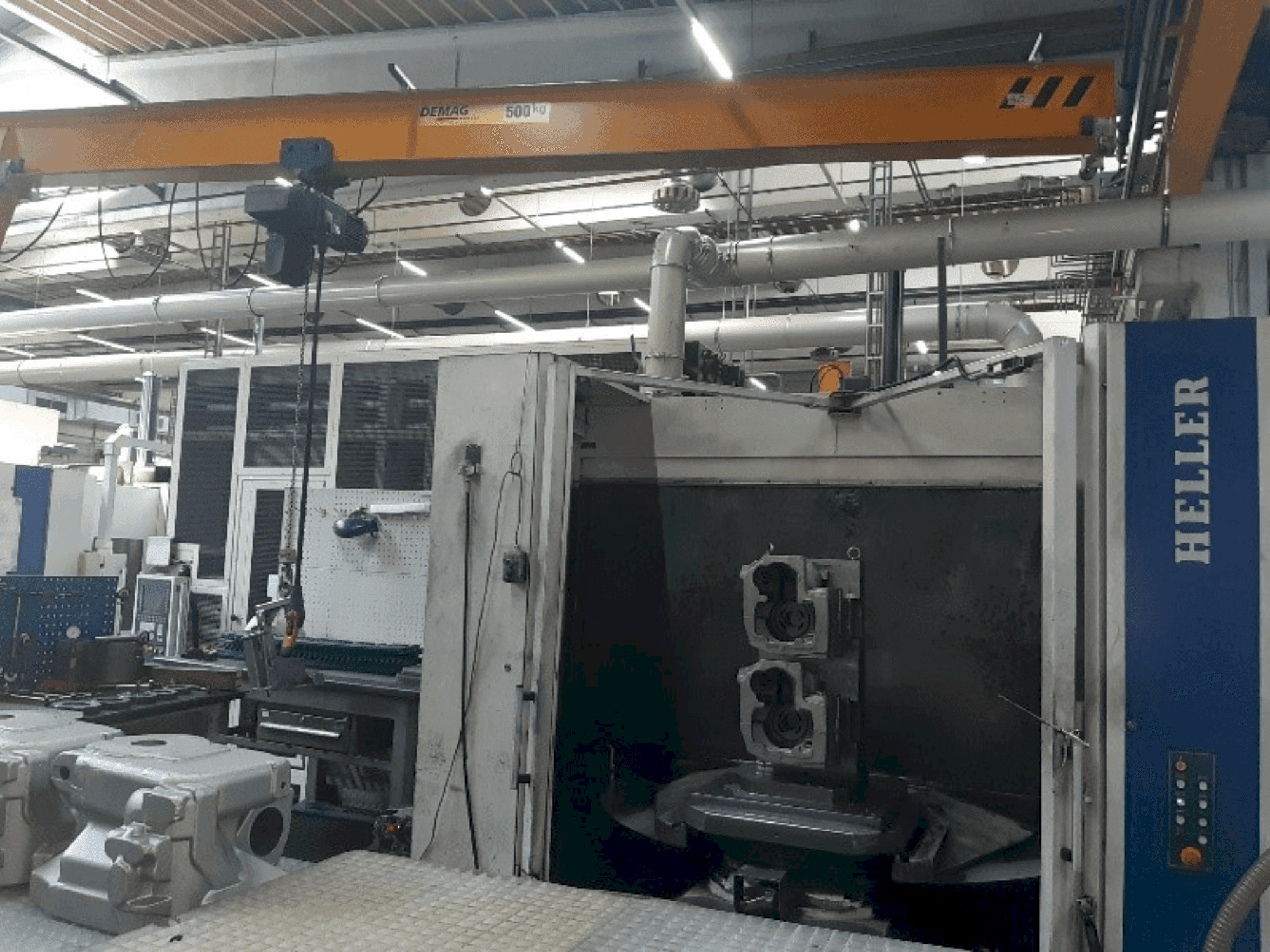 Front view of HELLER MCH 350 machine