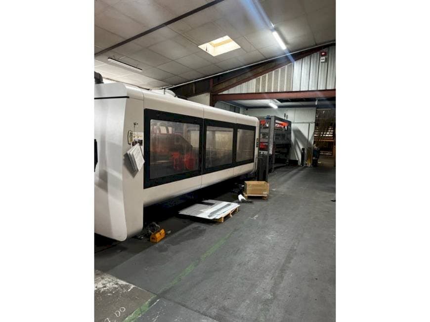 Front view of Bystronic BySprint PRO 3015 machine