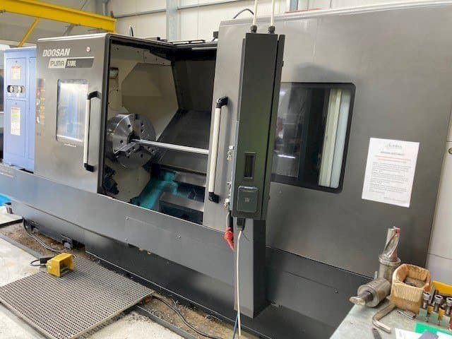 Front view of Doosan Puma 5100LB machine