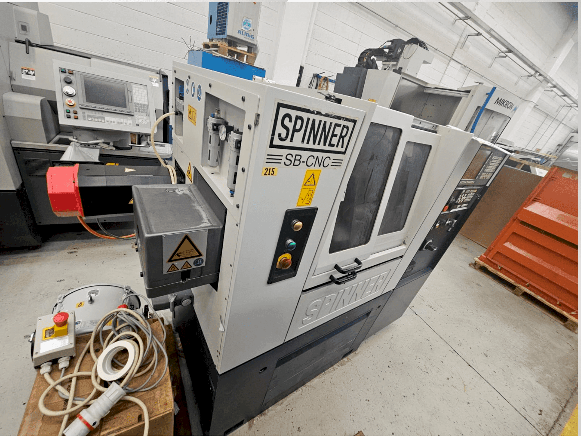 Front view of SPINNER SB-32-T-V4  machine