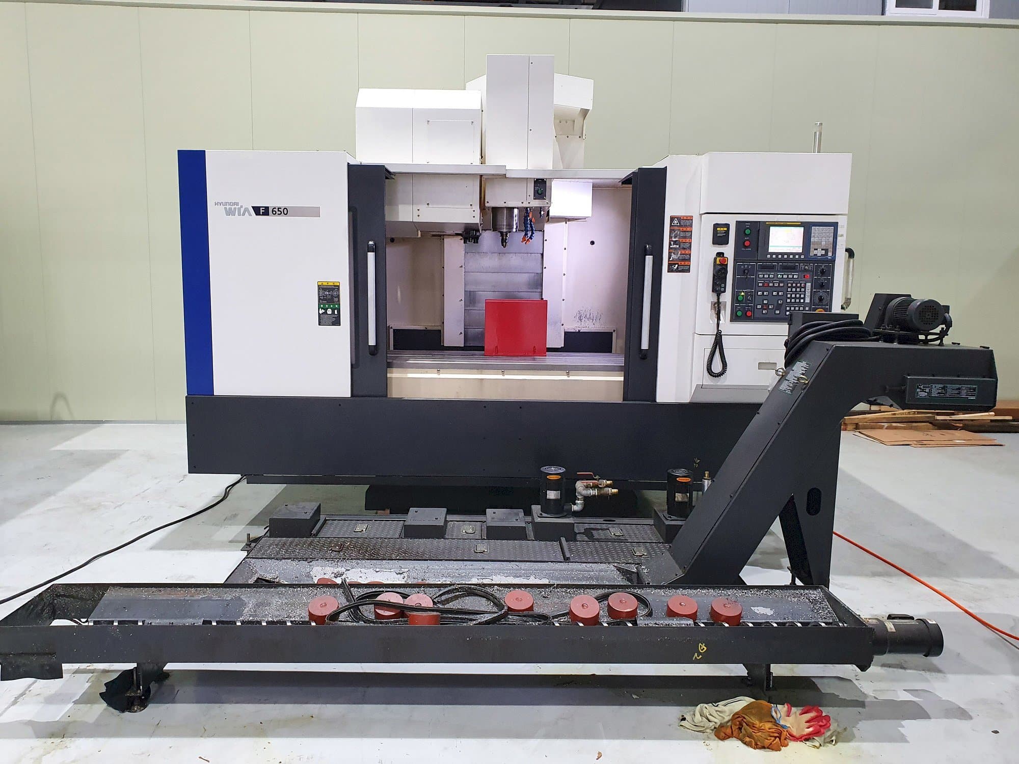 Front view of Hyundai Wia F650 machine