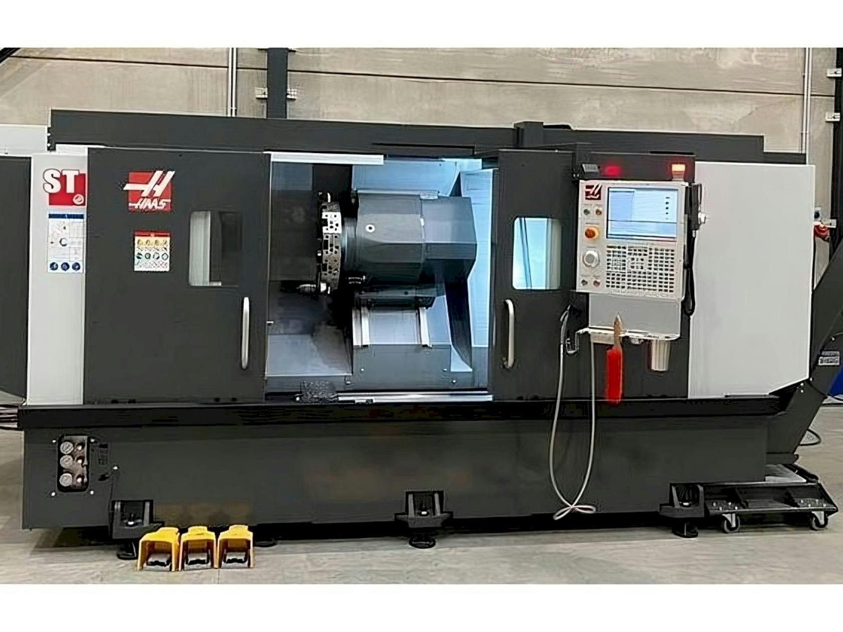 Front view of HAAS ST-35L  machine