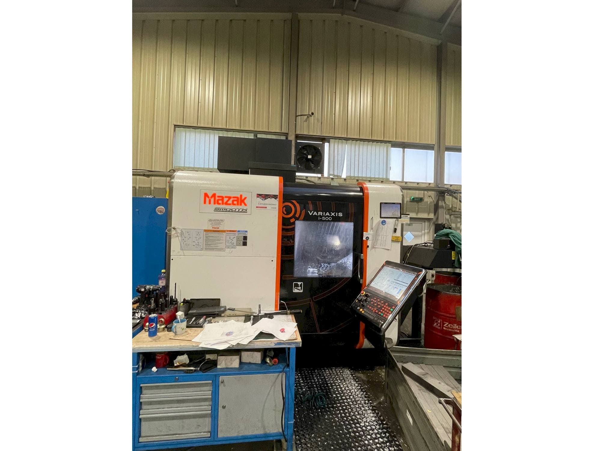 Front view of Mazak Variaxis i-500  machine