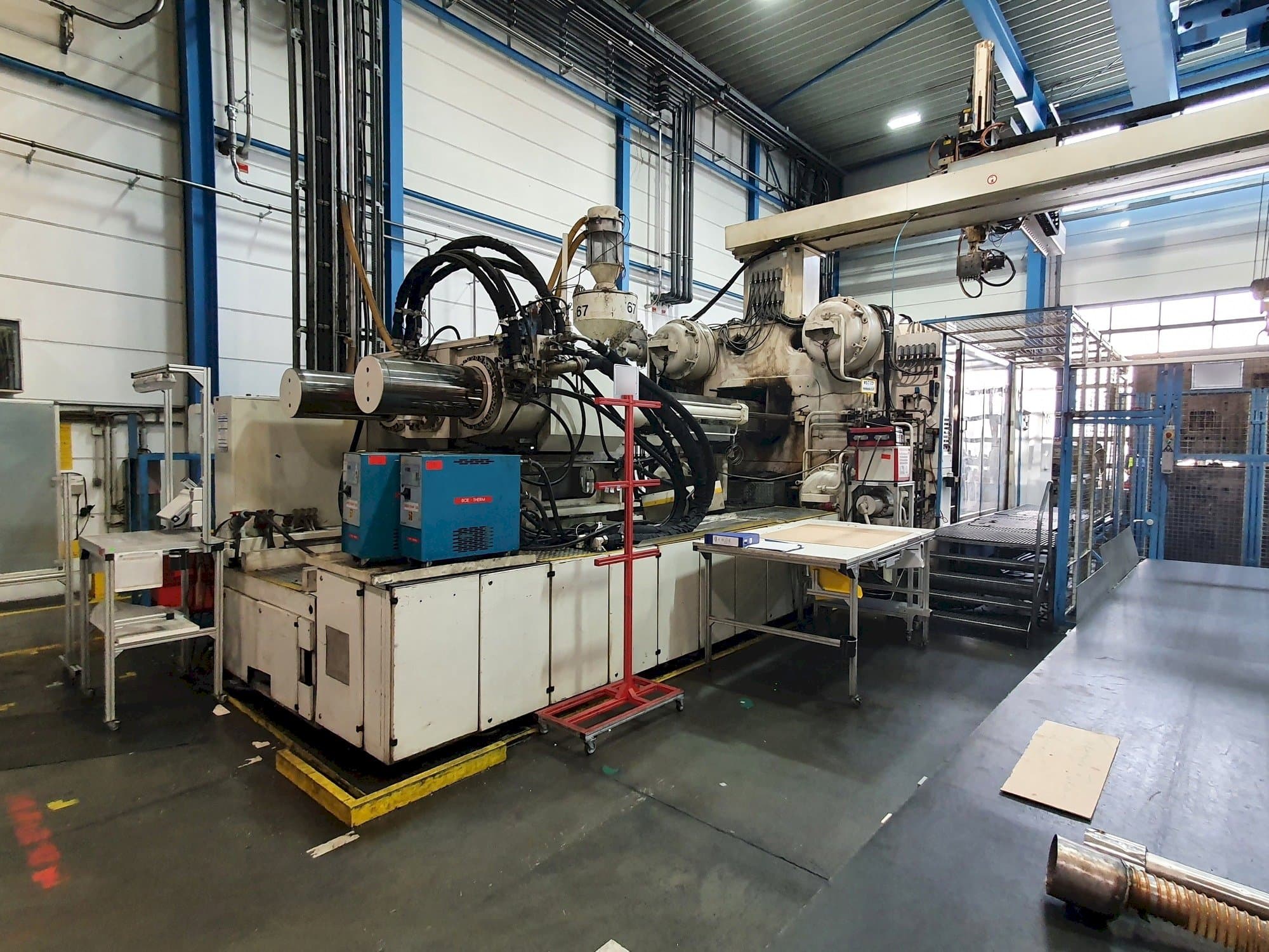 Front view of Engel ES 16050/2000 Duo  machine