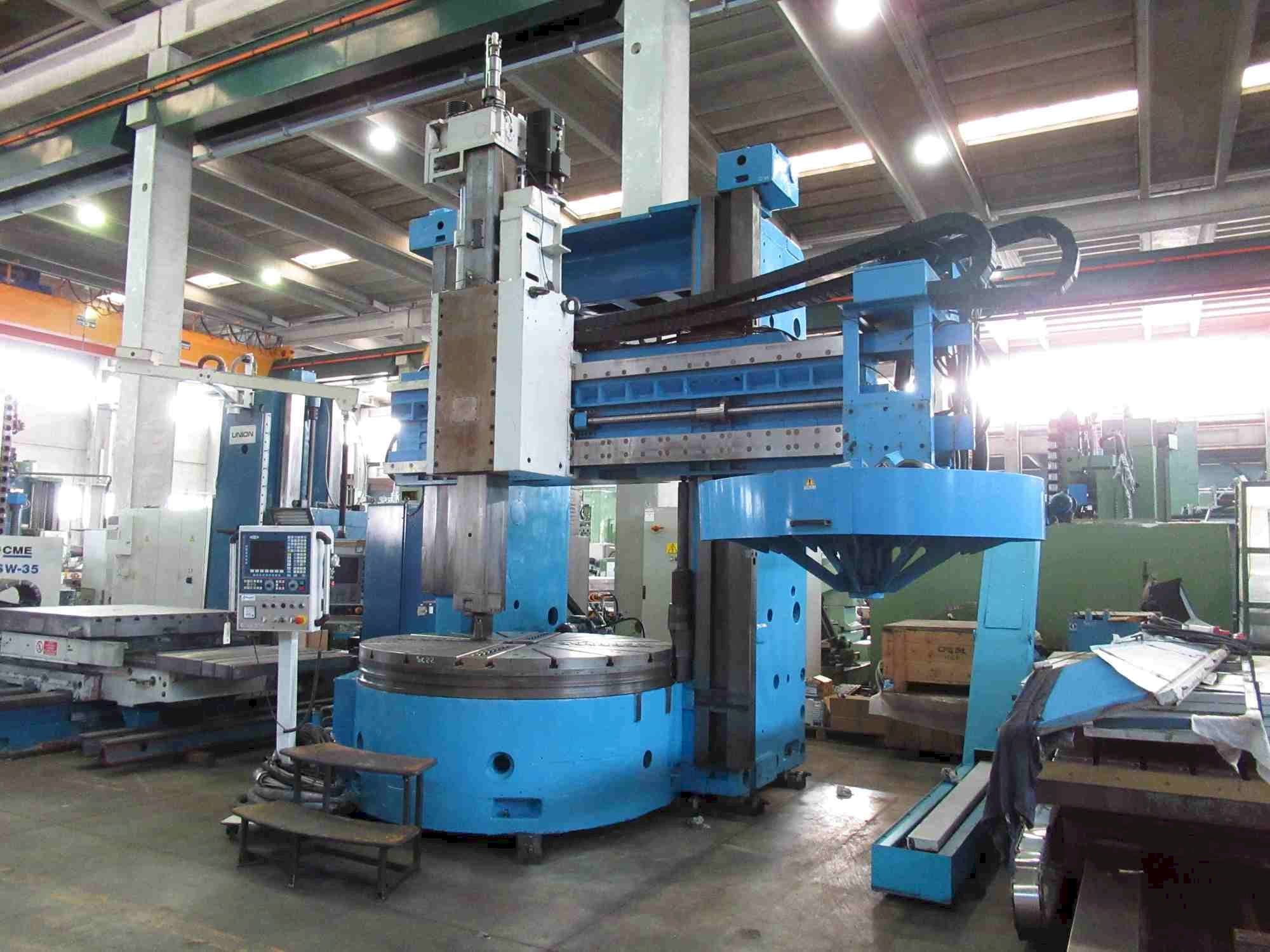 Front view of Titan SC 22 CNC machine