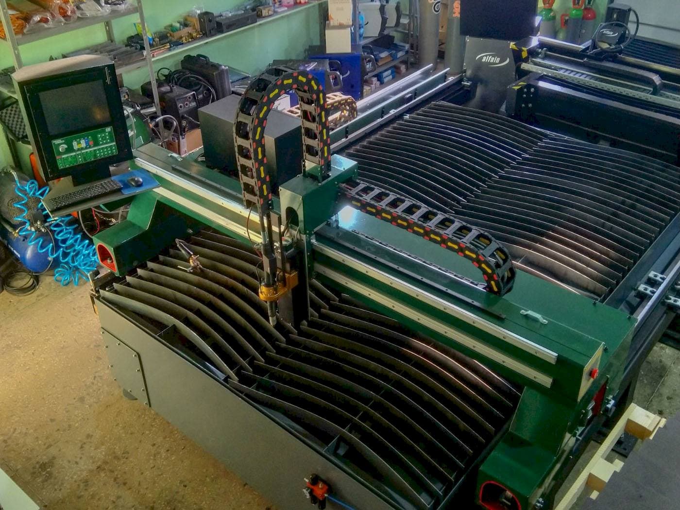 Front view of Huawei HNC-2500W  machine