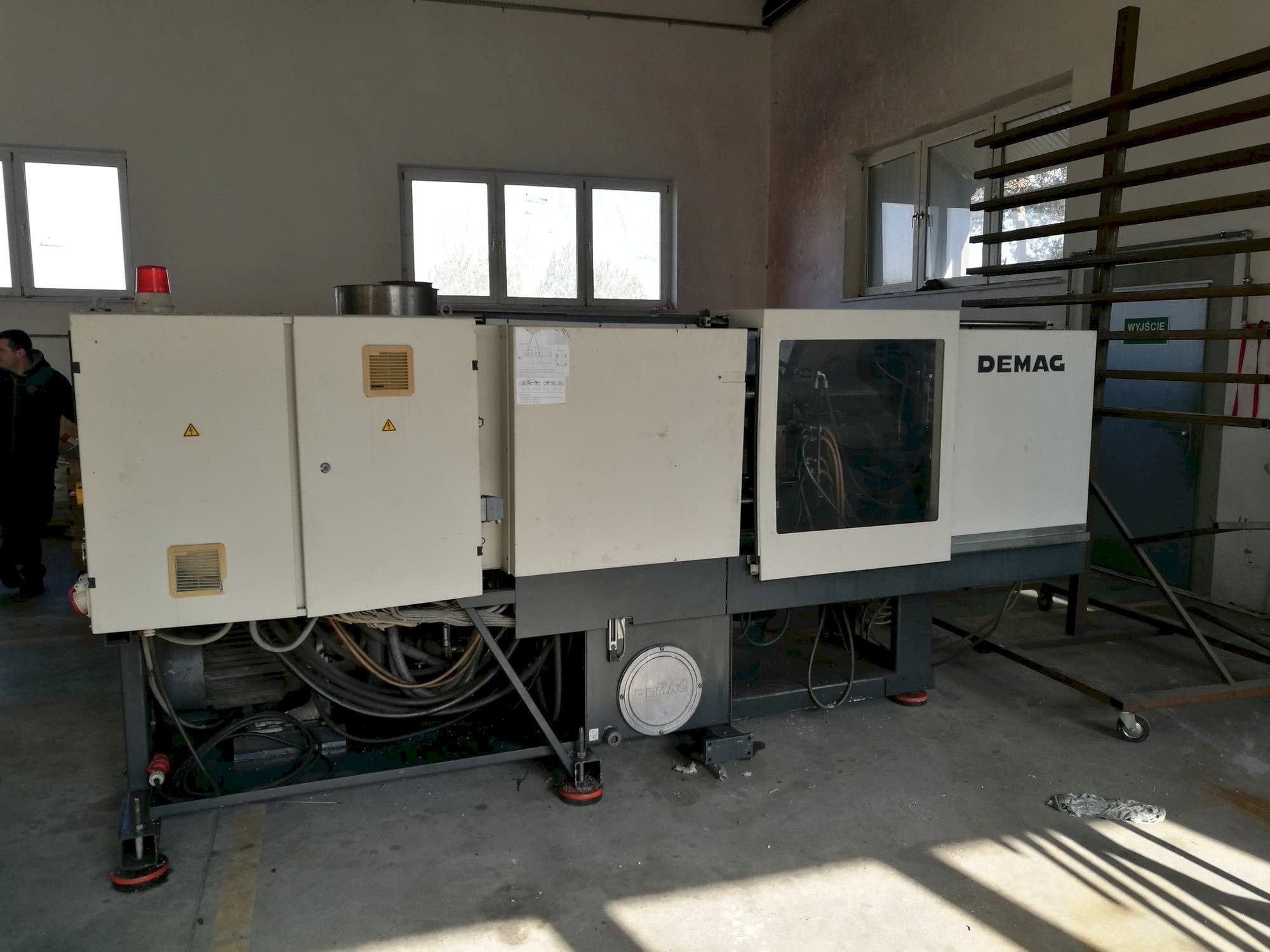 Front view of DEMAG ERGOtech - compact 800-310 machine