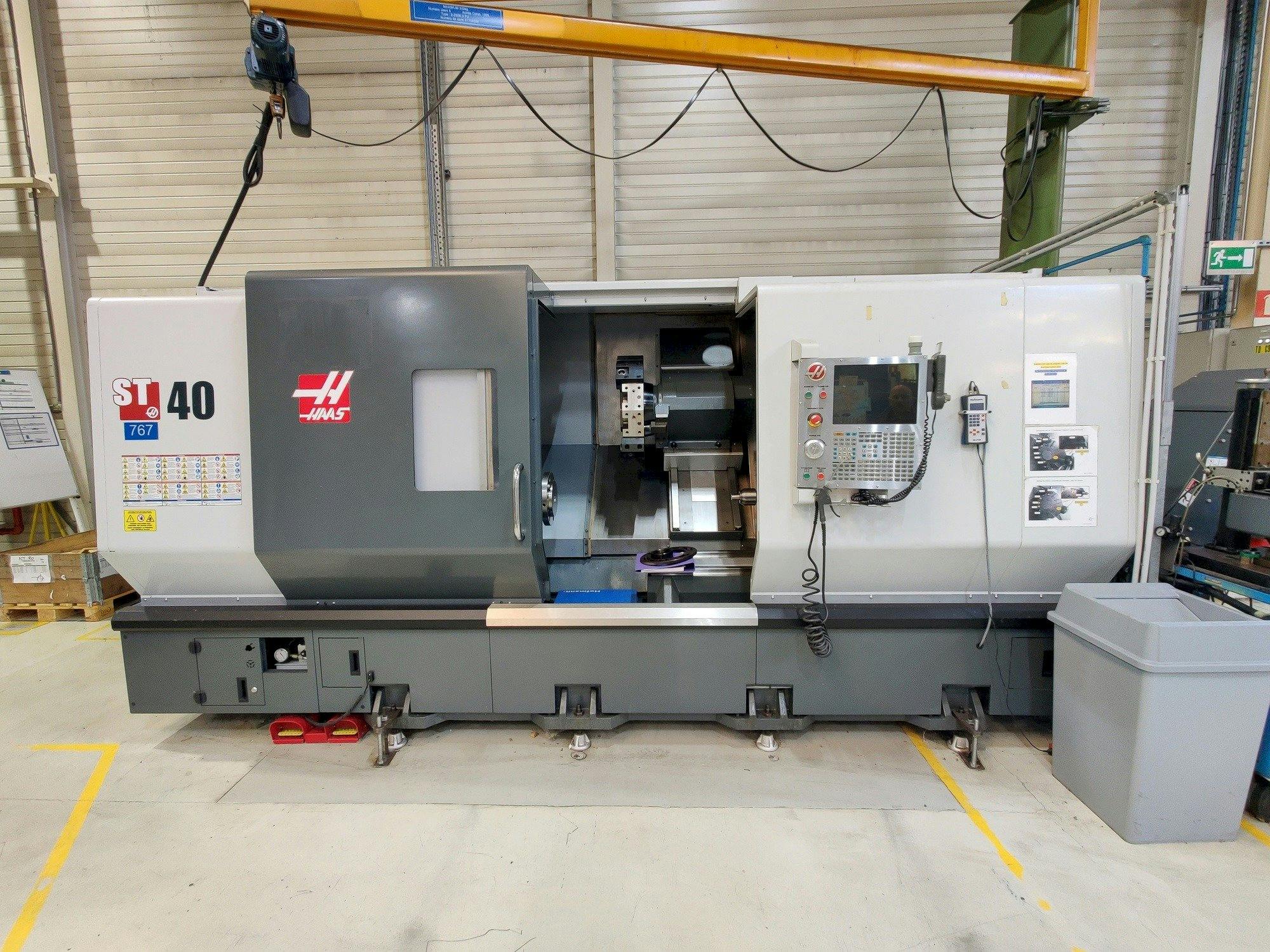 Front view of HAAS ST-40  machine
