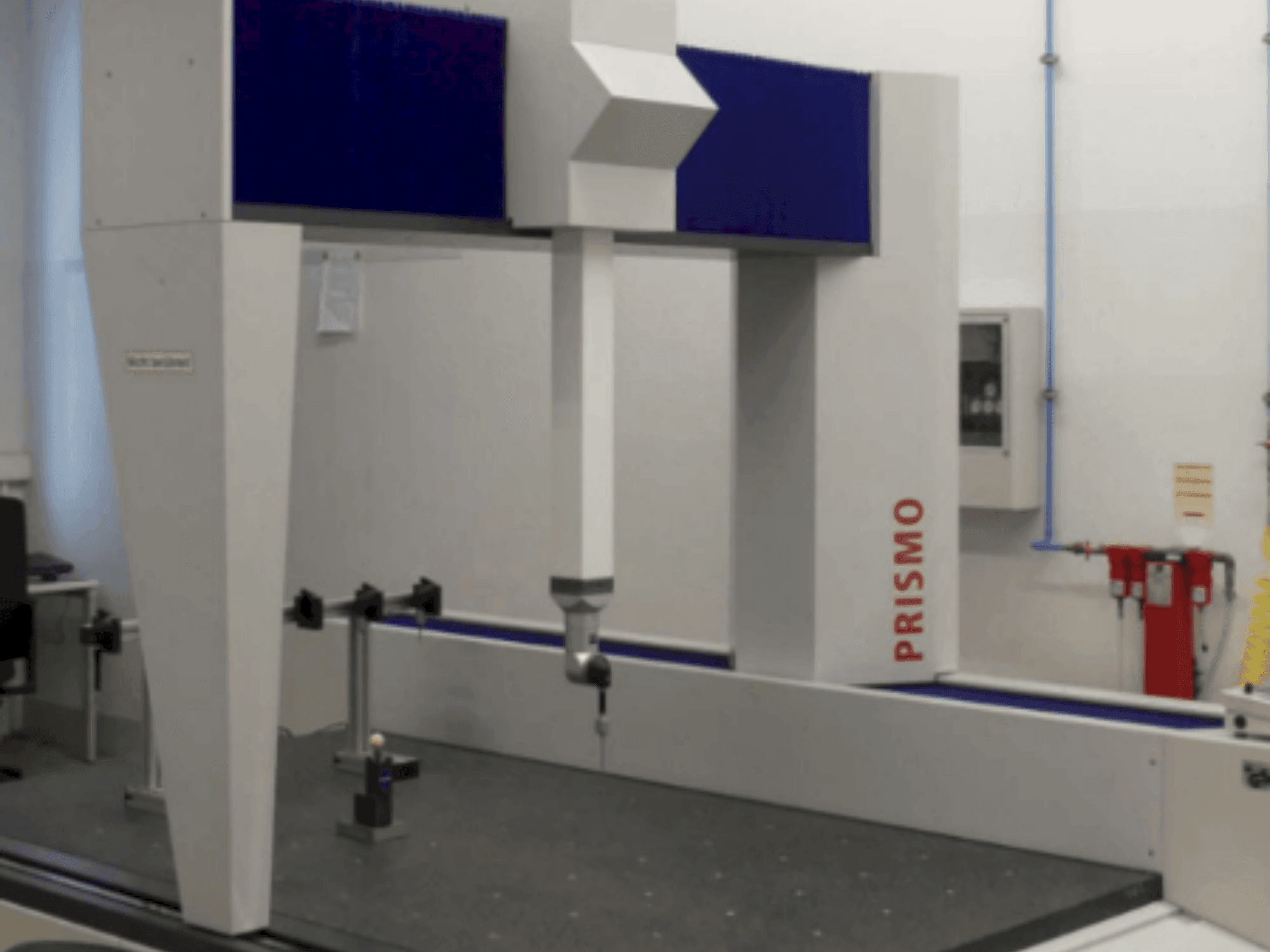 Front view of ZEISS Prismo 12/18/10 (2002) machine