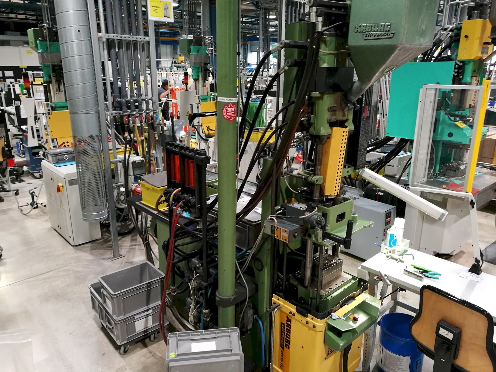 Front view of Arburg 221-75-350 machine