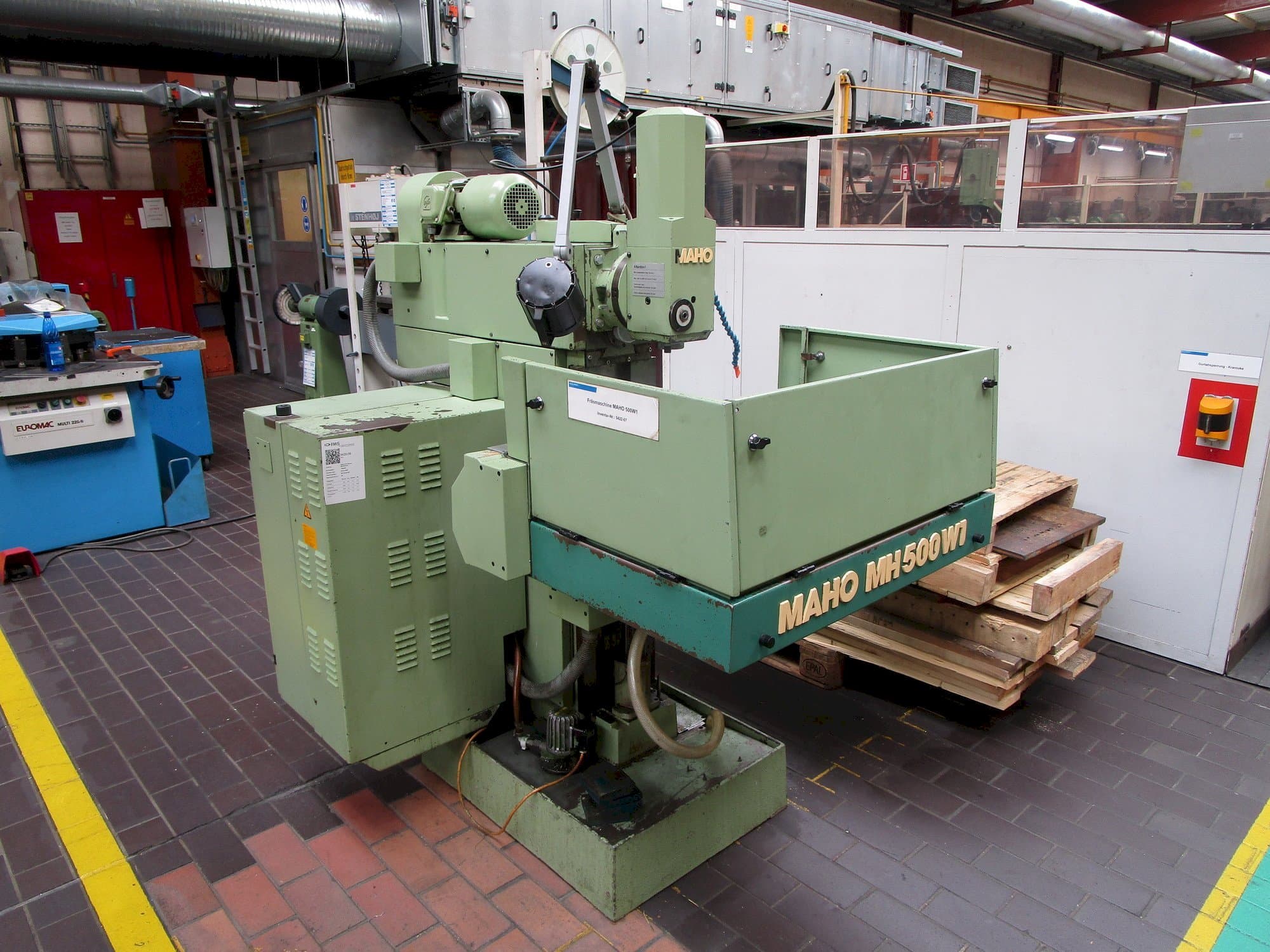 Front view of Maho MH 500 W1 machine