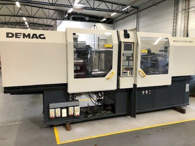 Front view of DEMAG Ergotech 110-200 System machine