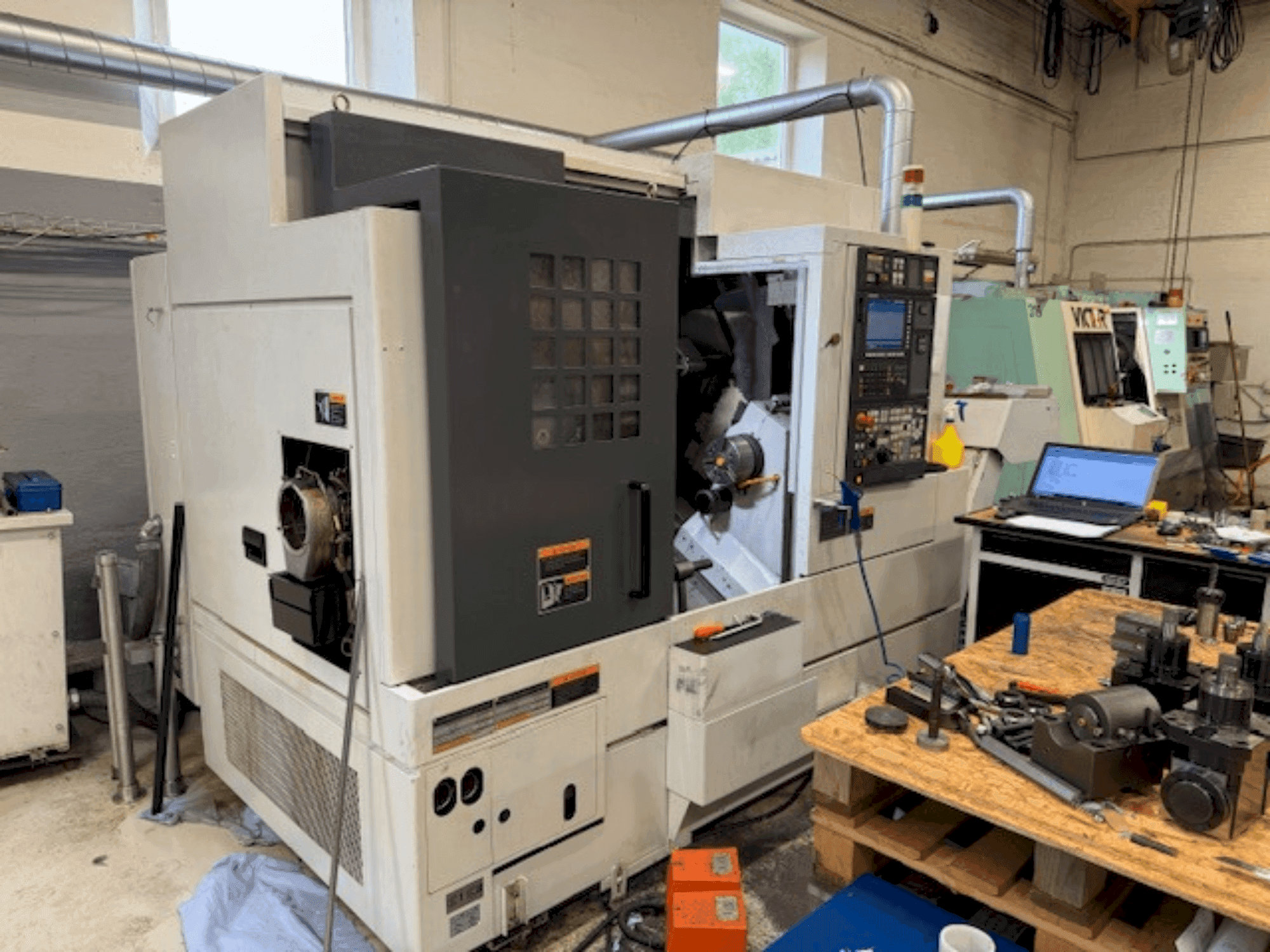 Front view of MORI SEIKI NL 2000 SY/500  machine