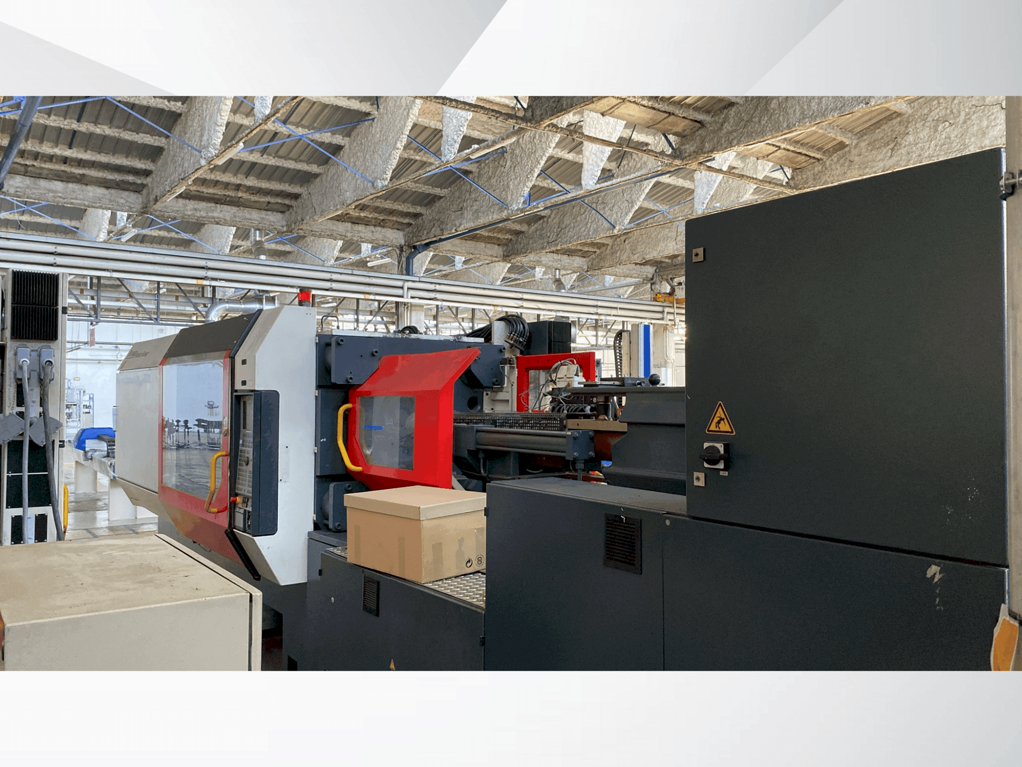 Front view of DEMAG Ergotech System 420-1450  machine