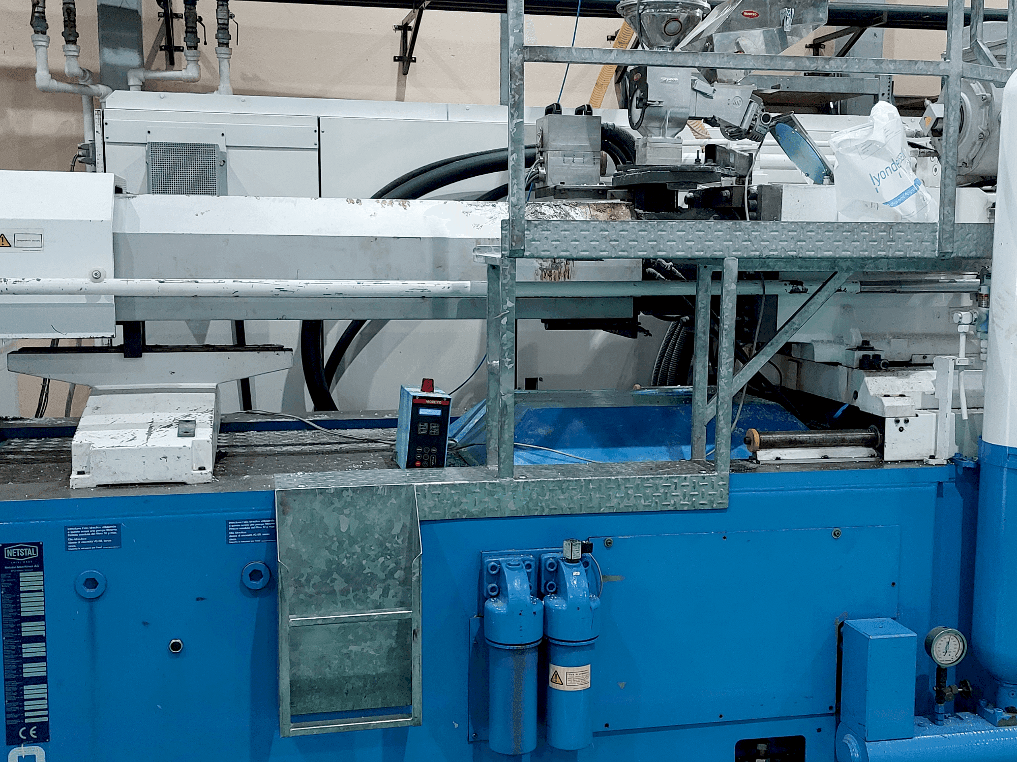 Front view of Netstal S 6000-5500E  machine