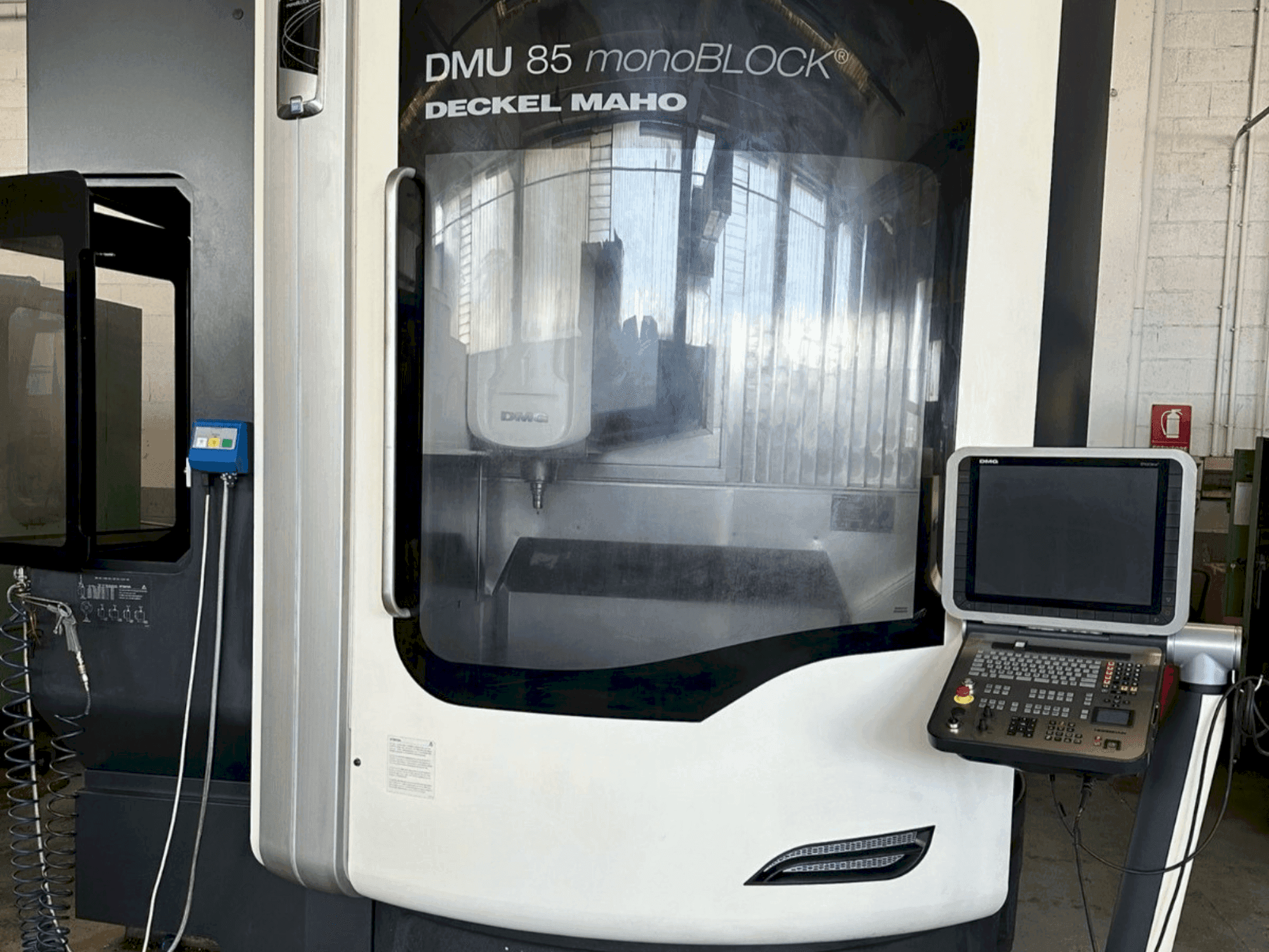Front view of DMG DECKEL MAHO DMU 85 Monoblock  machine