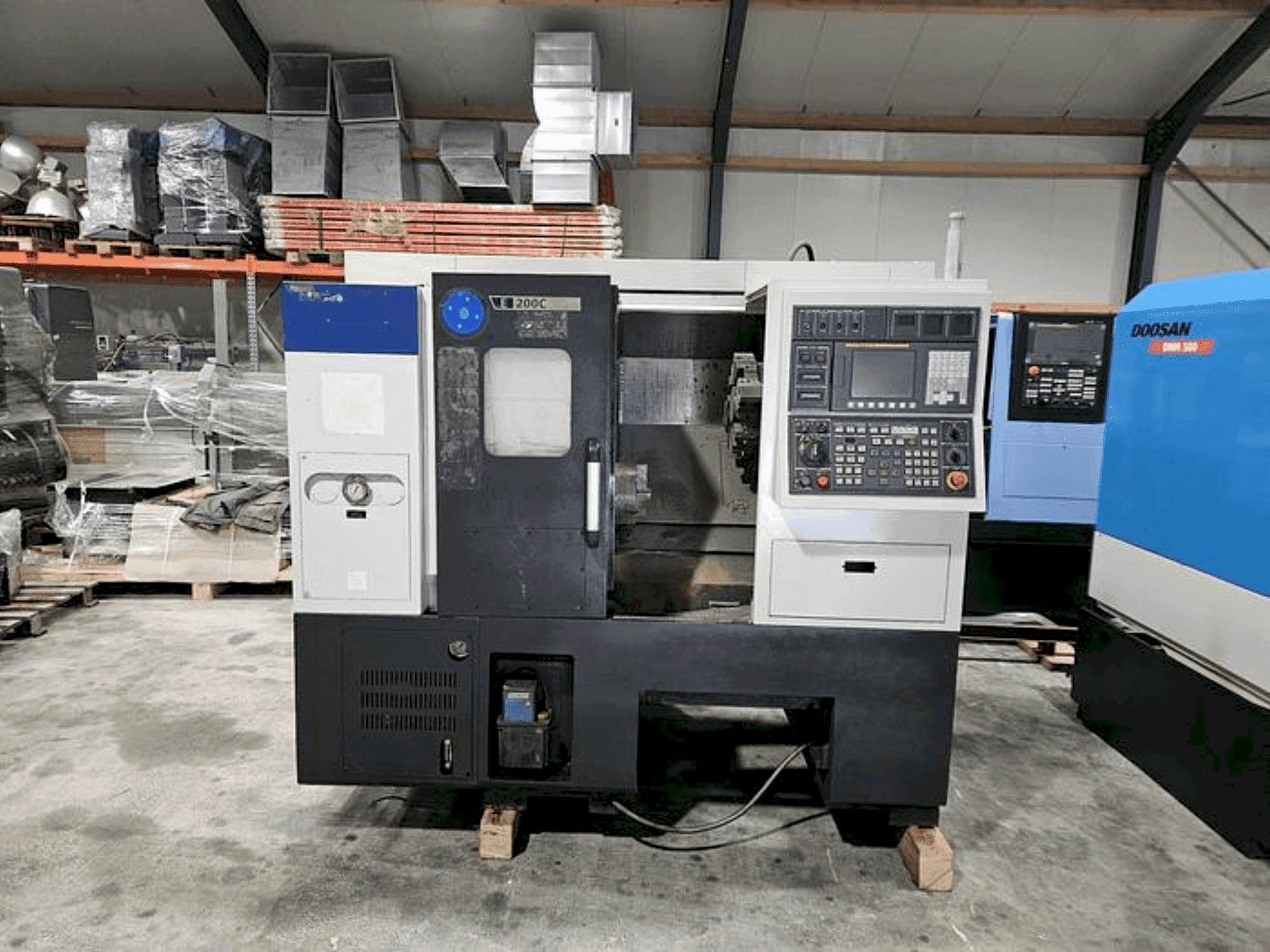 Front view of Hyundai Wia E200C machine