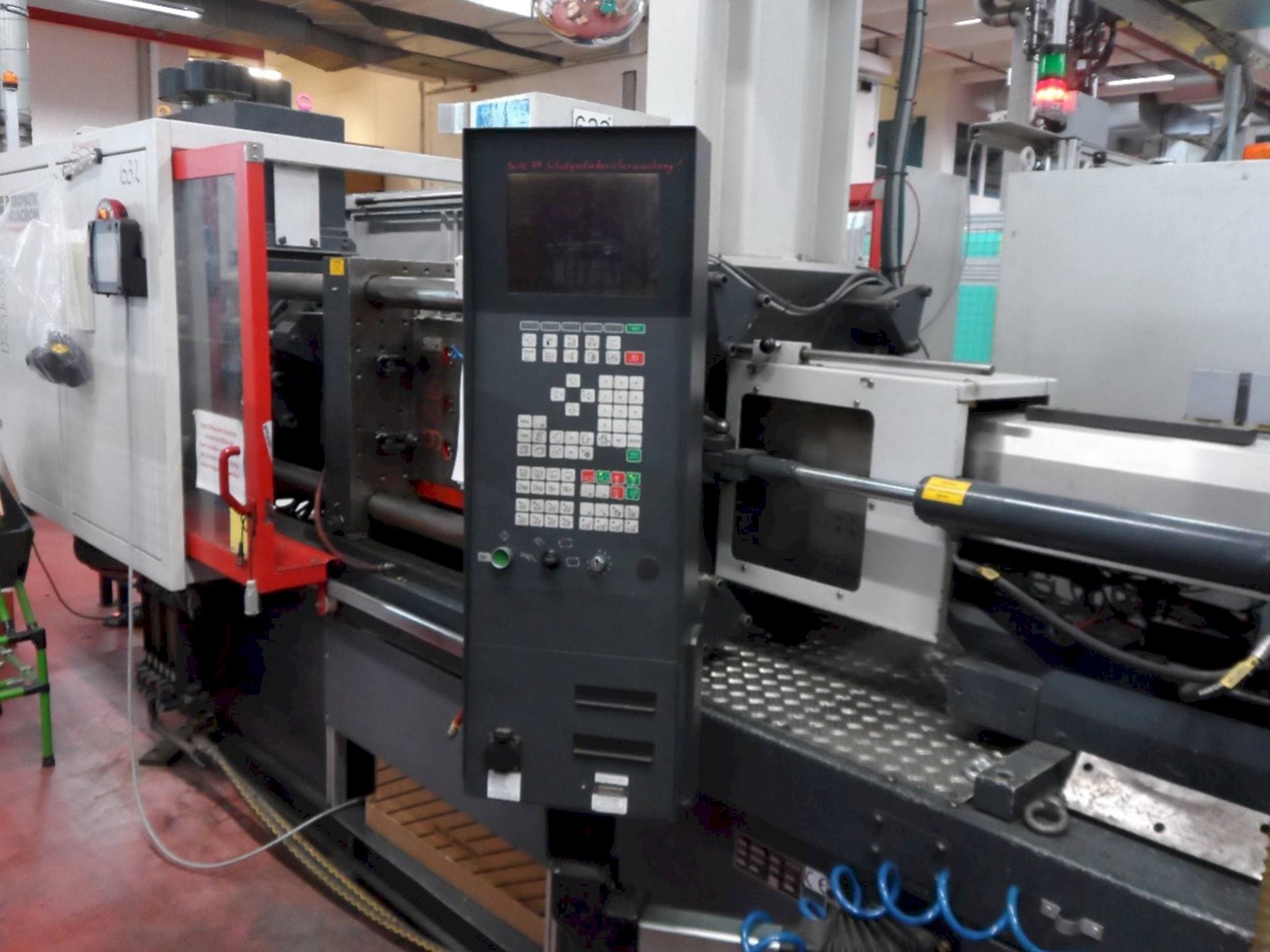 Front view of FERROMATIK MILACRON K-Tec 160S machine