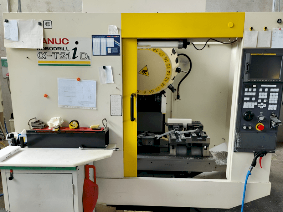 Front view of FANUC Robodrill Alpha T21iD  machine