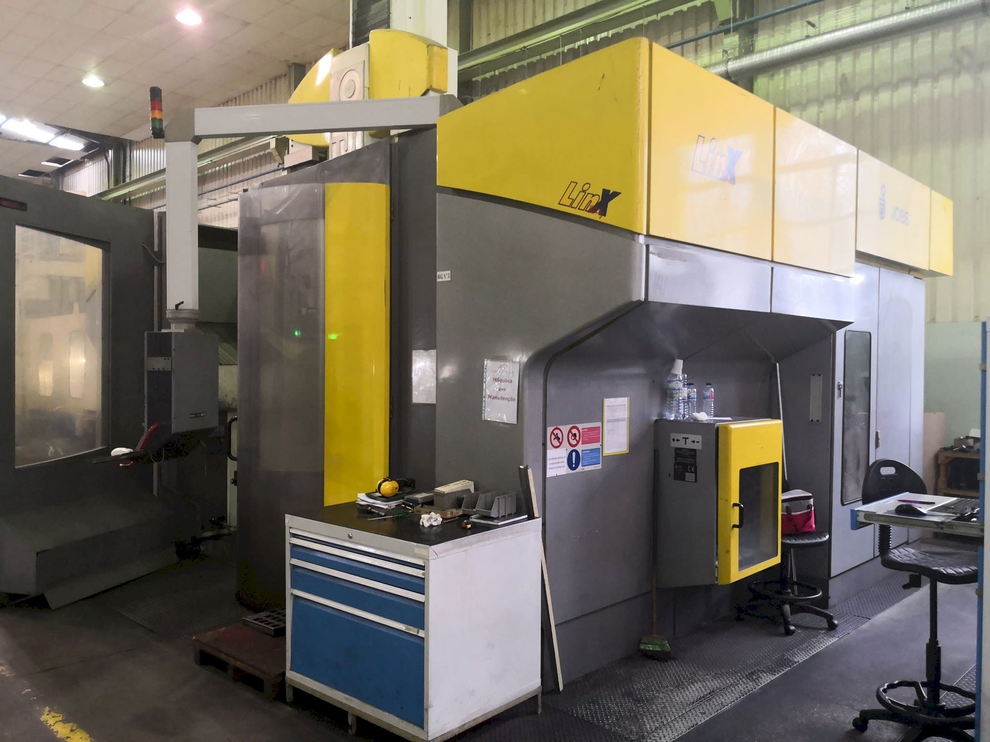 Front view of JOBS Linx blitz HSK A machine