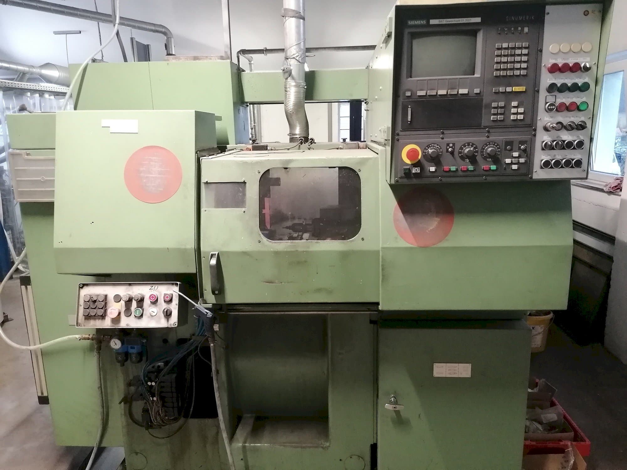 Front view of Scherer - Feinbau Snc 100 (1999) machine