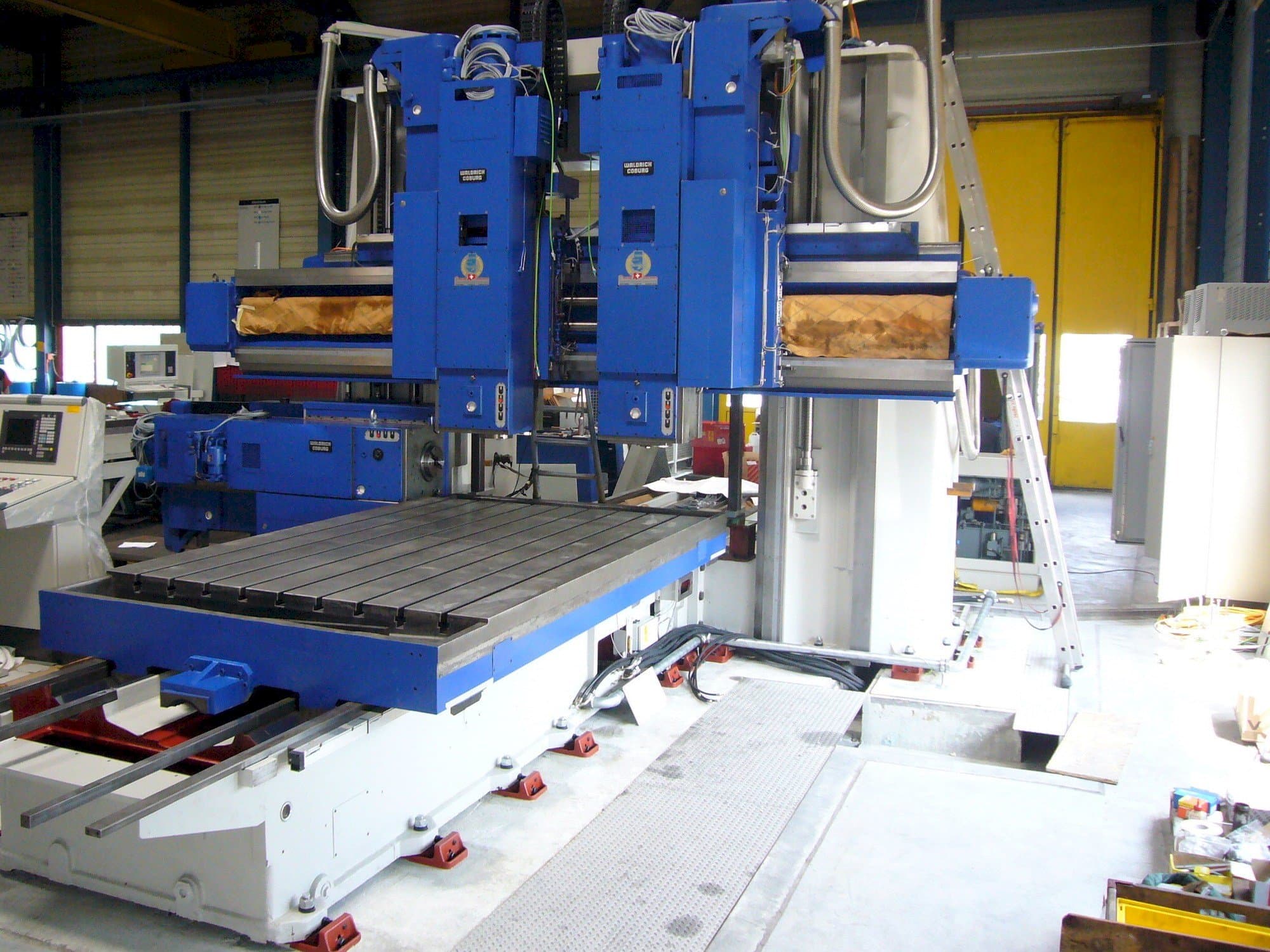 Front view of Waldrich Coburg machine