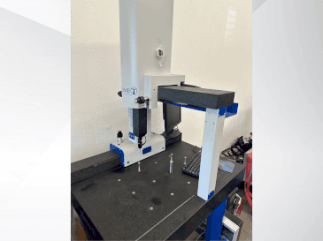 Front view of THOME Prazision Prazision 3D Smart man machine
