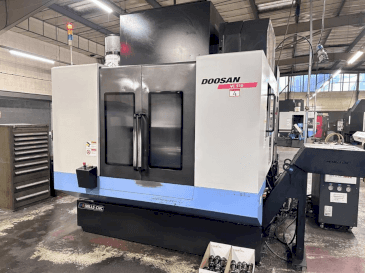 Front view of DOOSAN VC 510 machine