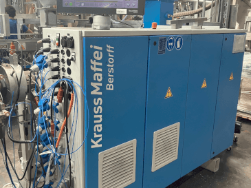 Front view of Krauss Maffei KME 45 XS machine