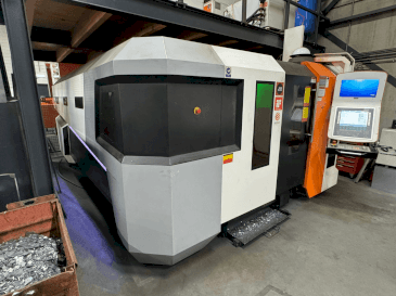 Front view of ERMAKSAN Fibermak Momentum Gen-3 4,0,kW machine