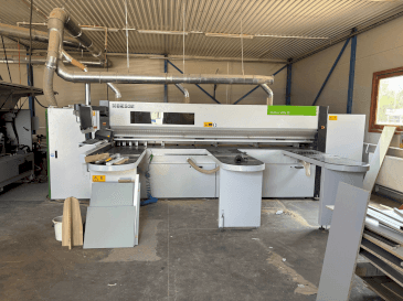 Front view of BIESSE Selco WN 2 machine
