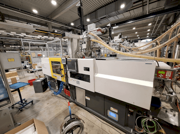 Front view of FANUC Roboshot S100iA machine