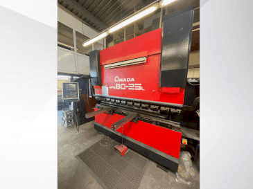 Front view of AMADA HFE 80-25 L machine