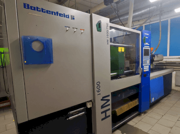 Front view of Battenfeld HM 1600/750 machine