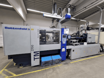 Front view of Battenfeld TM 2700/2800 machine