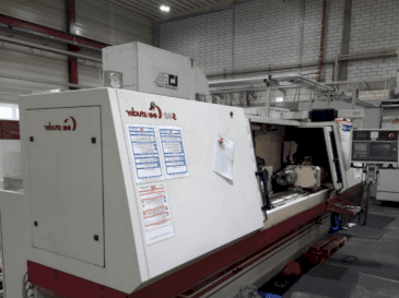 Front view of STUDER S40 CNC (2001) machine