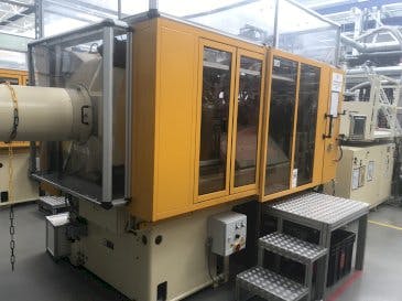 Front view of Husky H300 RS 55/50  machine