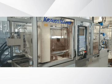 Front view of Krauss Maffei 125-520 C1  machine