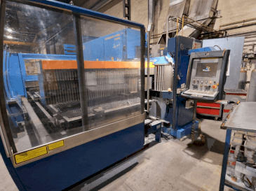 Front view of Prima Industrie PLATINO 1530 machine