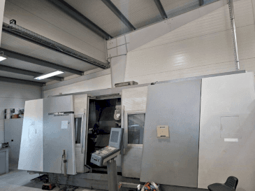 Front view of DMG Gildemeister GMX 400 linear machine