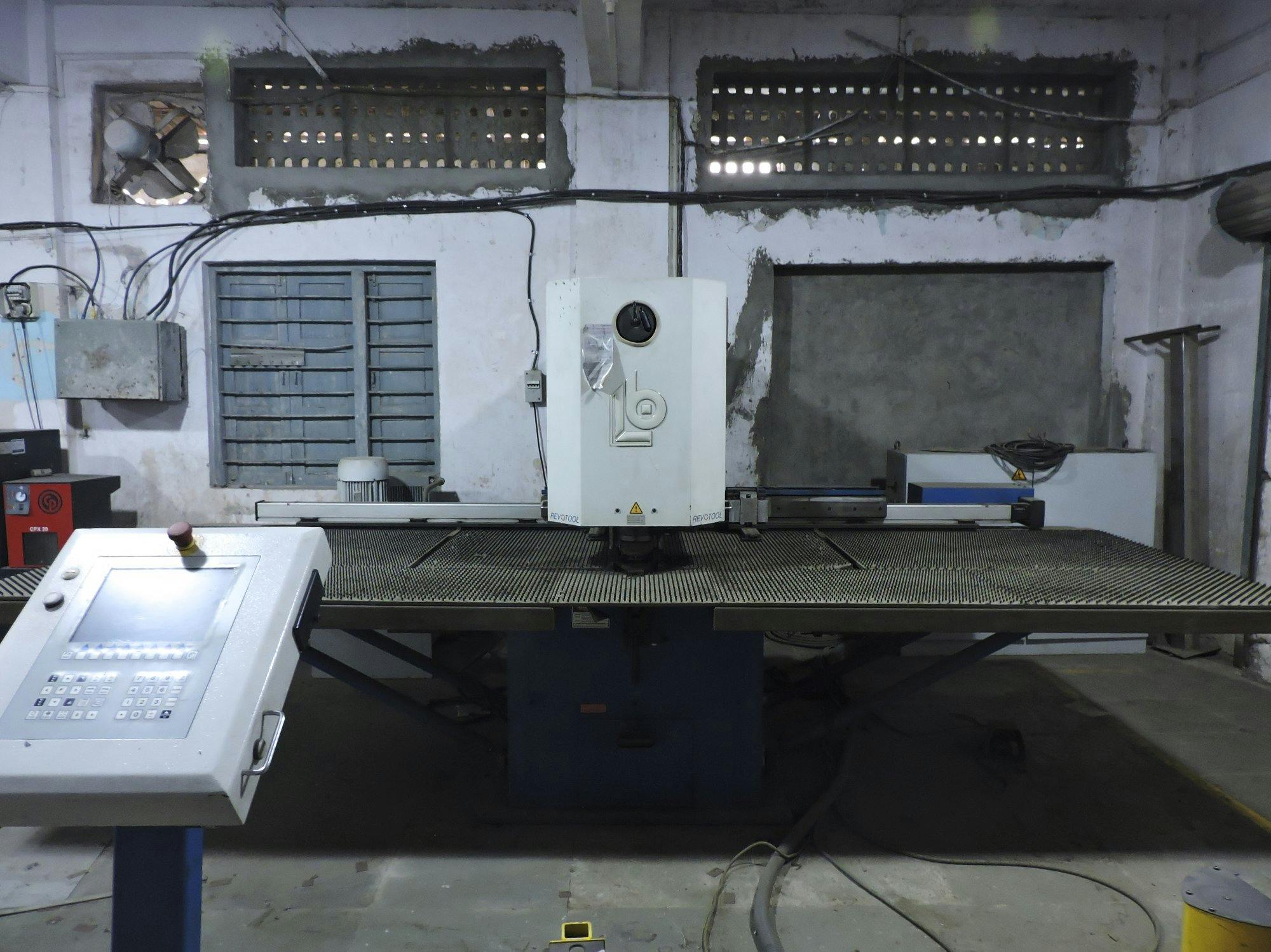 Front view of Boschert Compact 750 CNC / Z machine