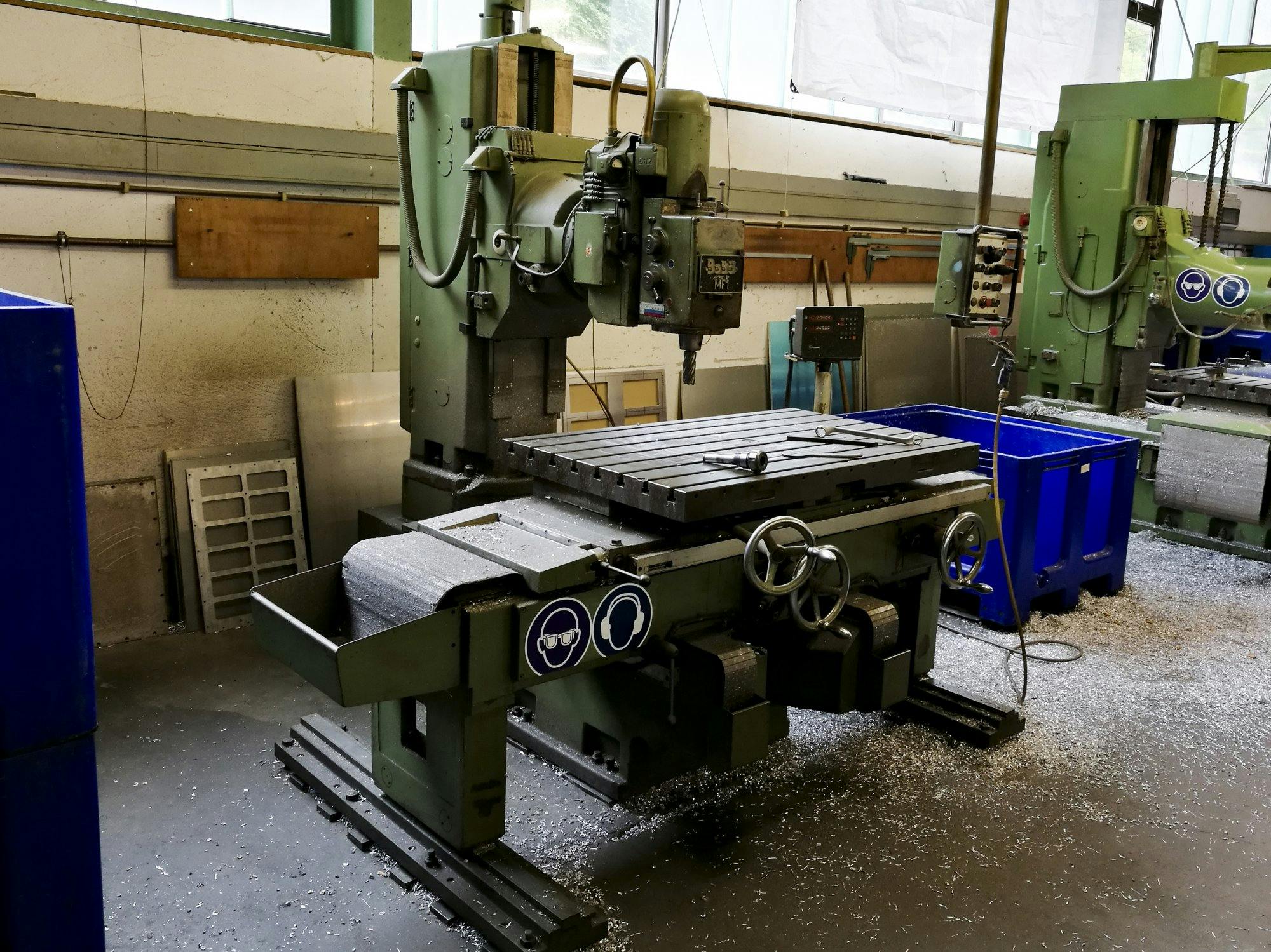 Left view of Bokö MF1 machine
