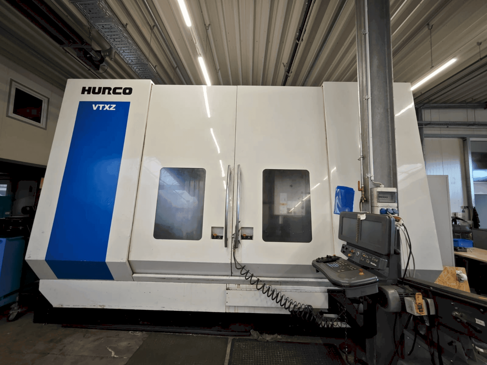 Front view of Hurco VTXZ machine