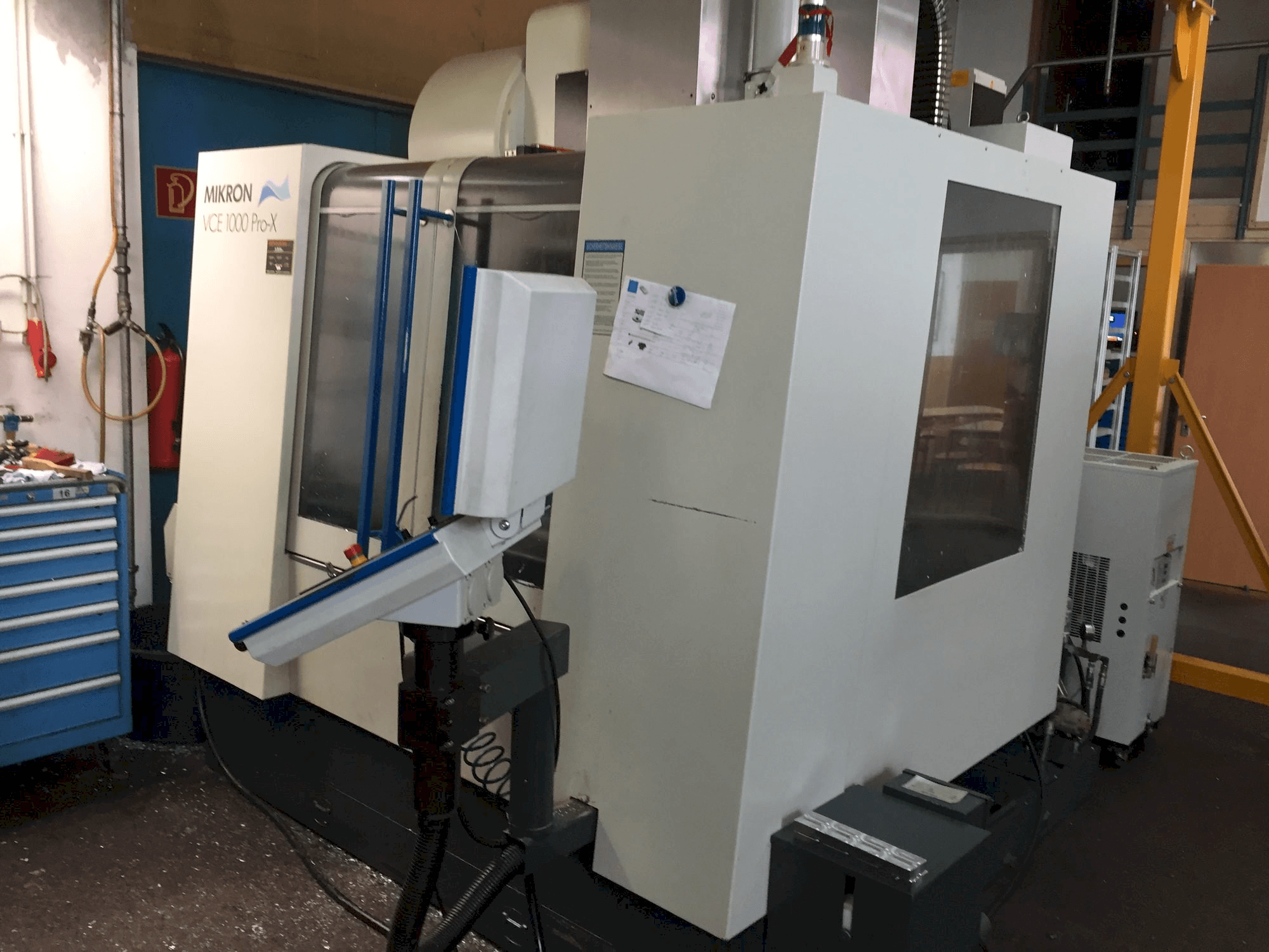 Front view of MIKRON VCE 1000 Pro-X machine
