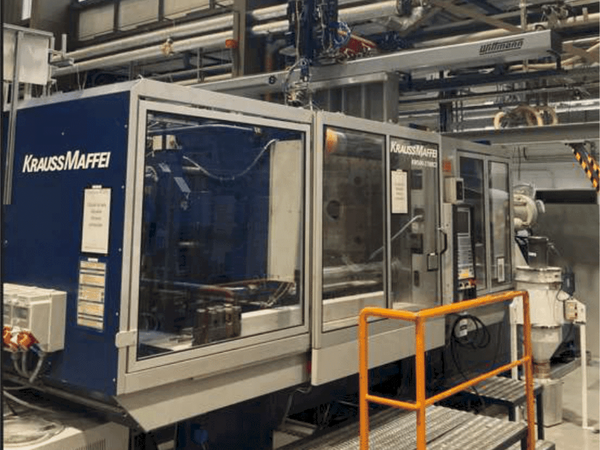 Front view of Krauss Maffei KM 500-2700 C2 machine