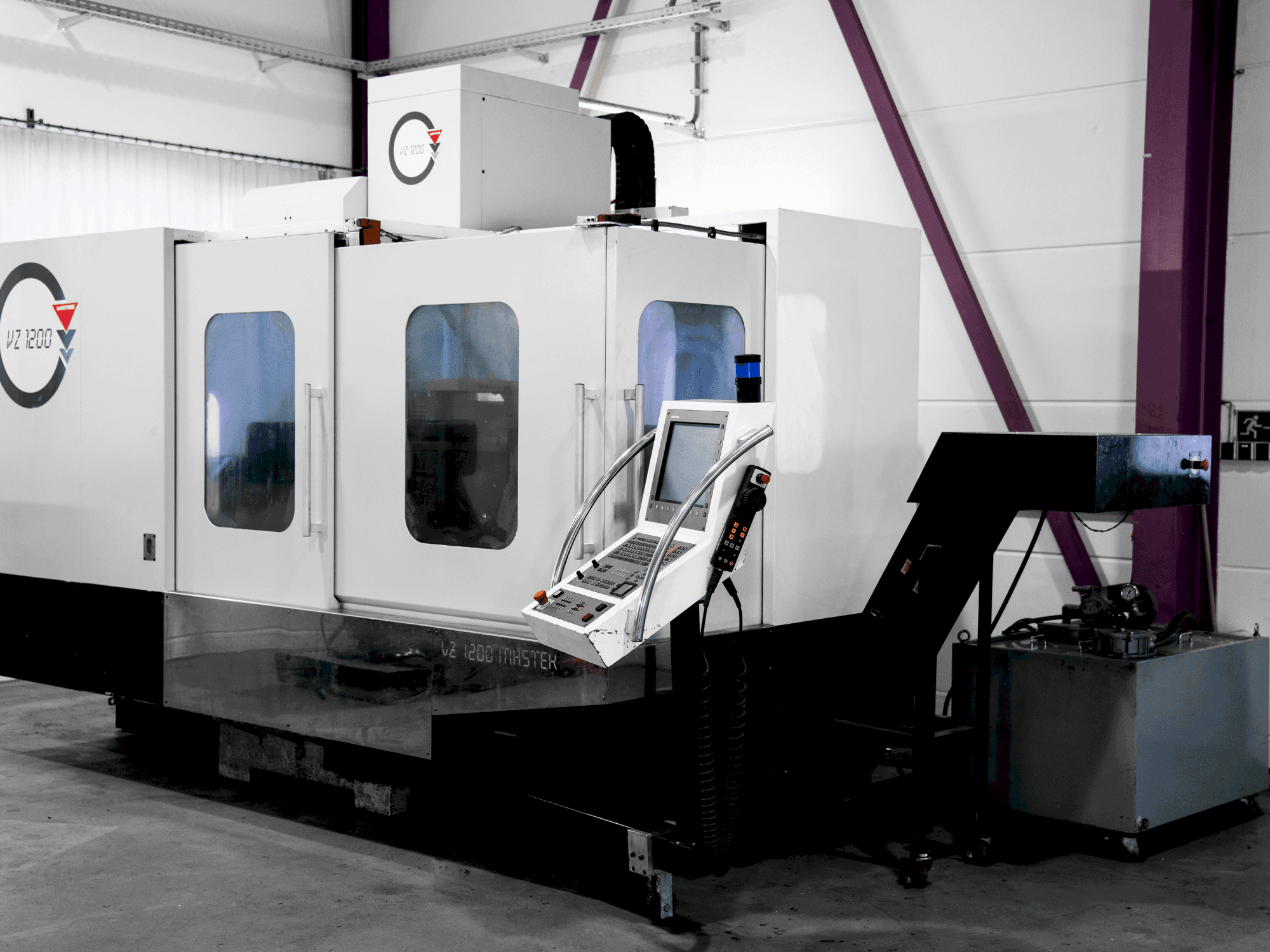 Front view of WEMAS VZ 1200 machine