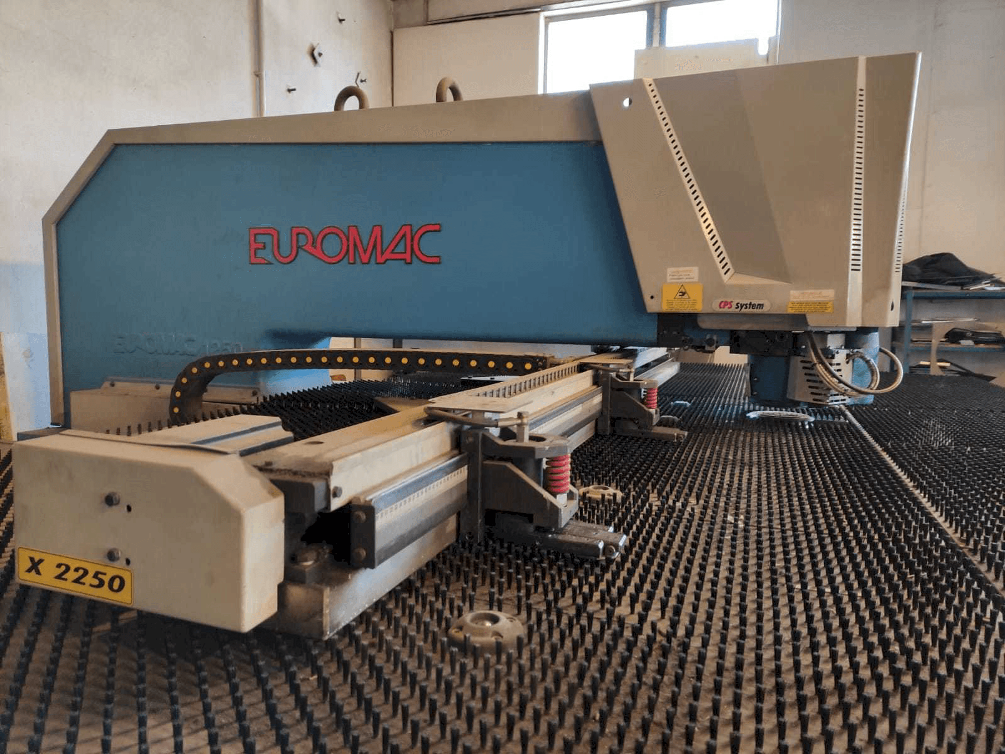 Left side view of Euromac ZX 1250/30 machine
