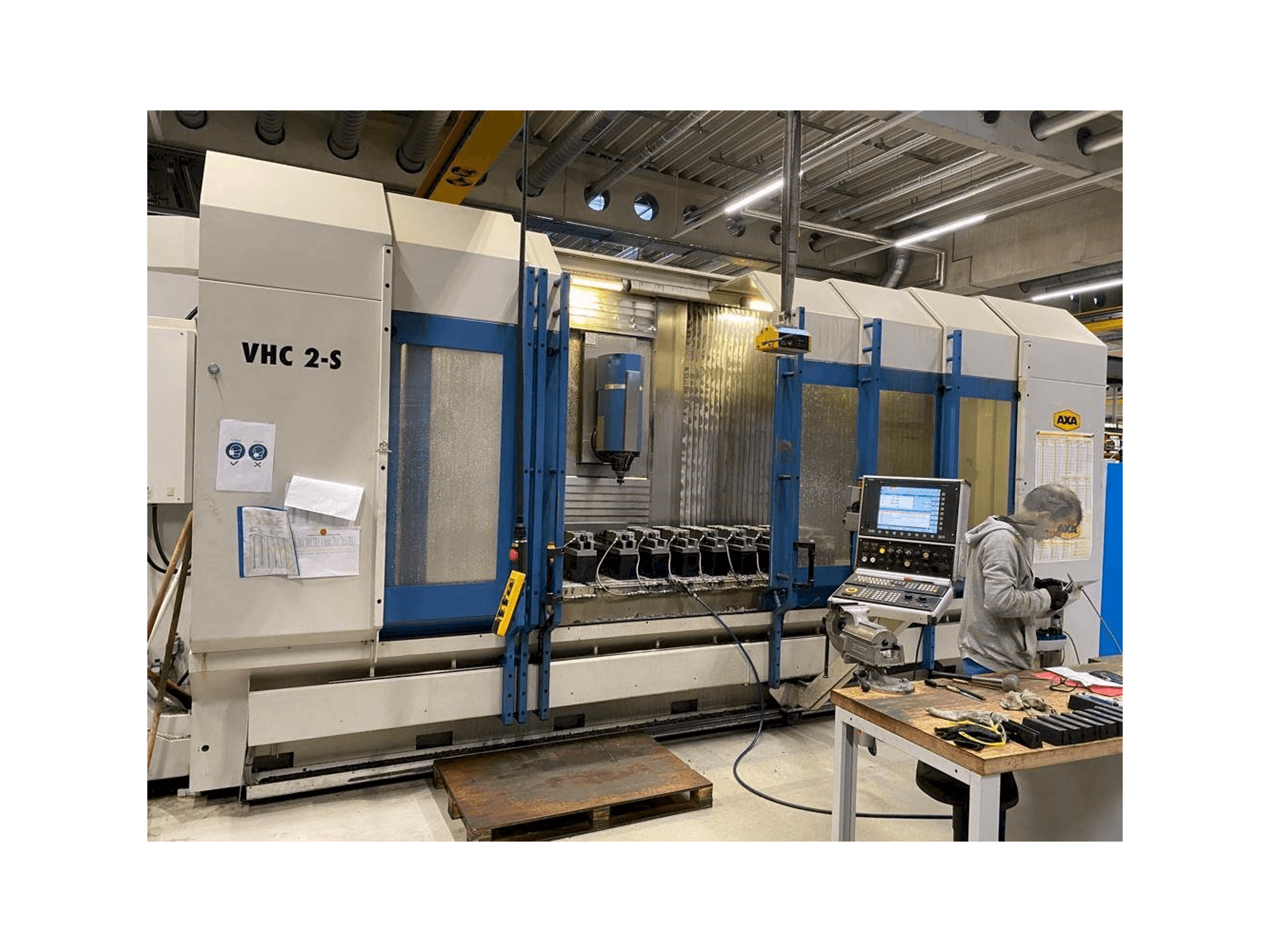 Front view of AXA VHC 2-3500 S machine