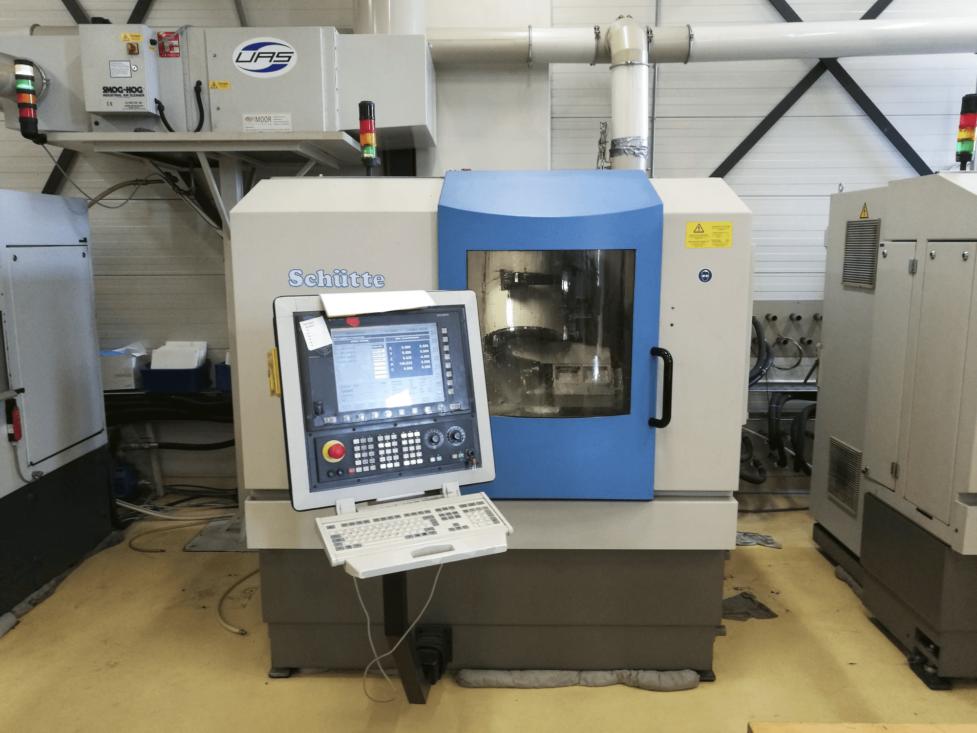 Front view of Schuette WU305L Machine